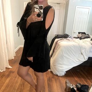 American Eagle Bellsleeve Little black dress Sz SM